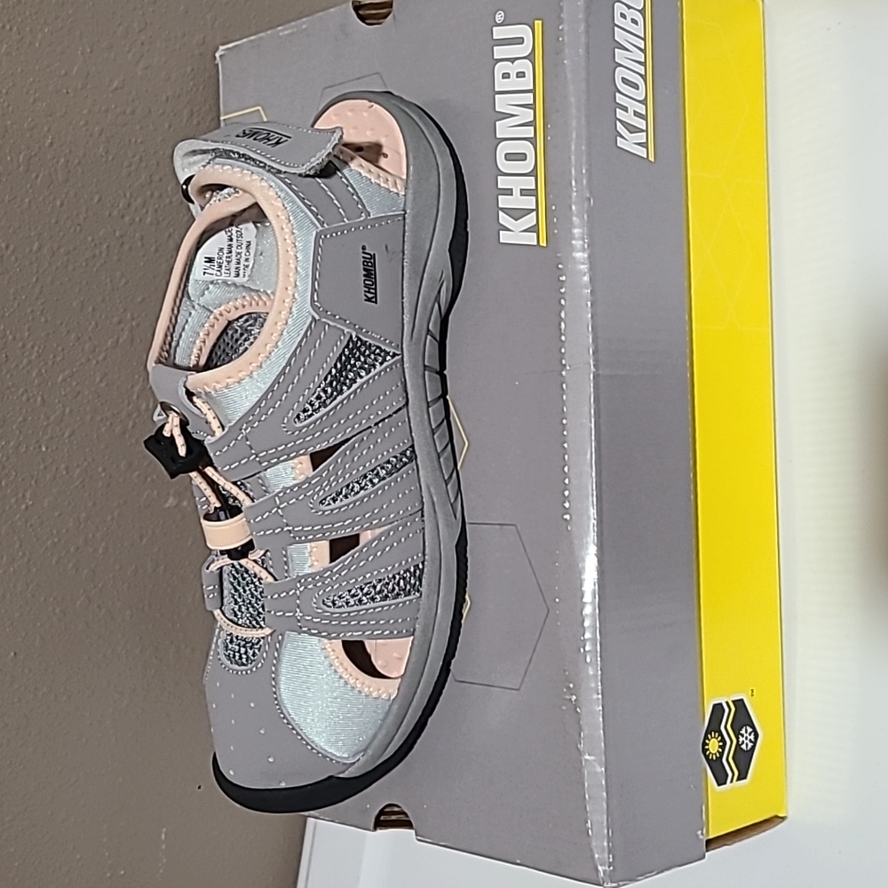 Khombu Cameron Grey sandal tennies 7.5 NIB